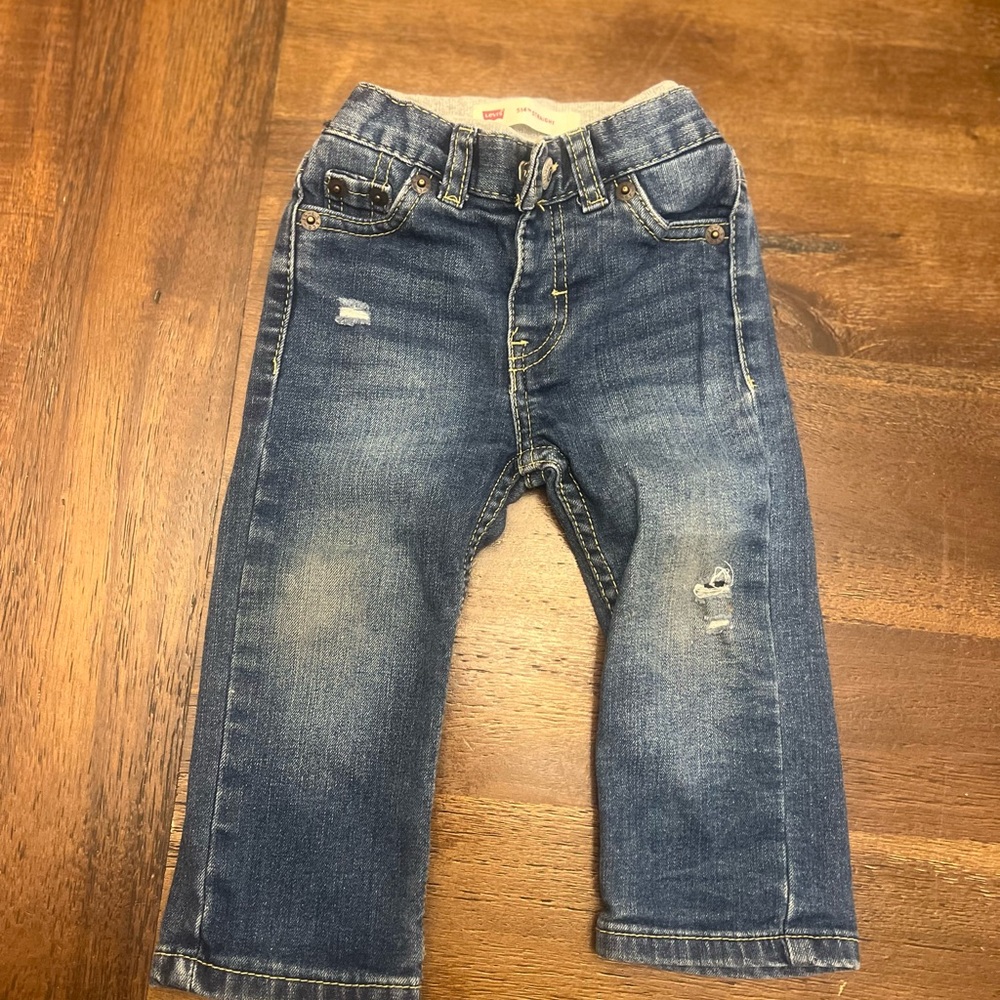 Levi jeans